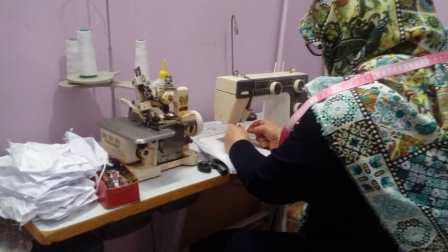 دوخت ماسک توسط خواهران بسیجی حوزه حضرت خدیجه (ع) .... دوخت ماسک توسط خواهران بسیجی حوزه حضرت خدیجه (ع) ....