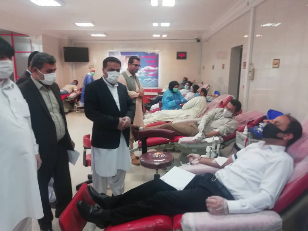 اهدای خون توسط فرهنگیان بسیجی منطقه نصرت آباد