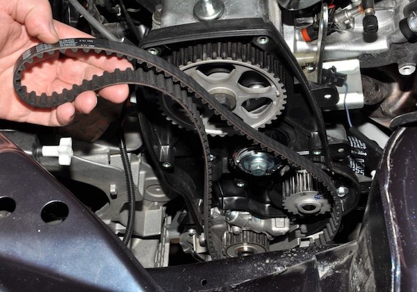 http://s11.picofile.com/file/8395890900/Timing_belt_replacement_change_1.jpg